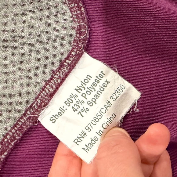 Outdoor research purple shell jacket, women's size medium - Picture 10 of 10